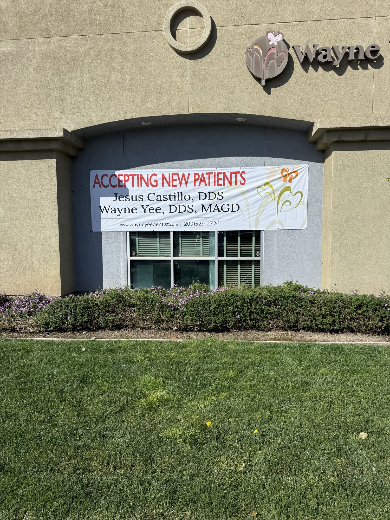 Wayne Yee Dentist accepting new patients banner